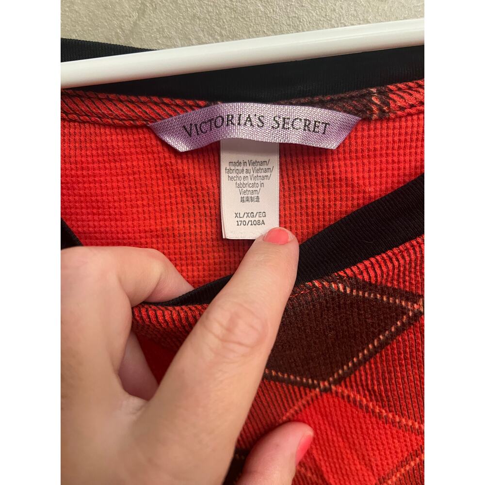 Victoria’s Secret Red Black Plaid Pajama Set XL Long Sleeve Top & Pants - Picture 8 of 15